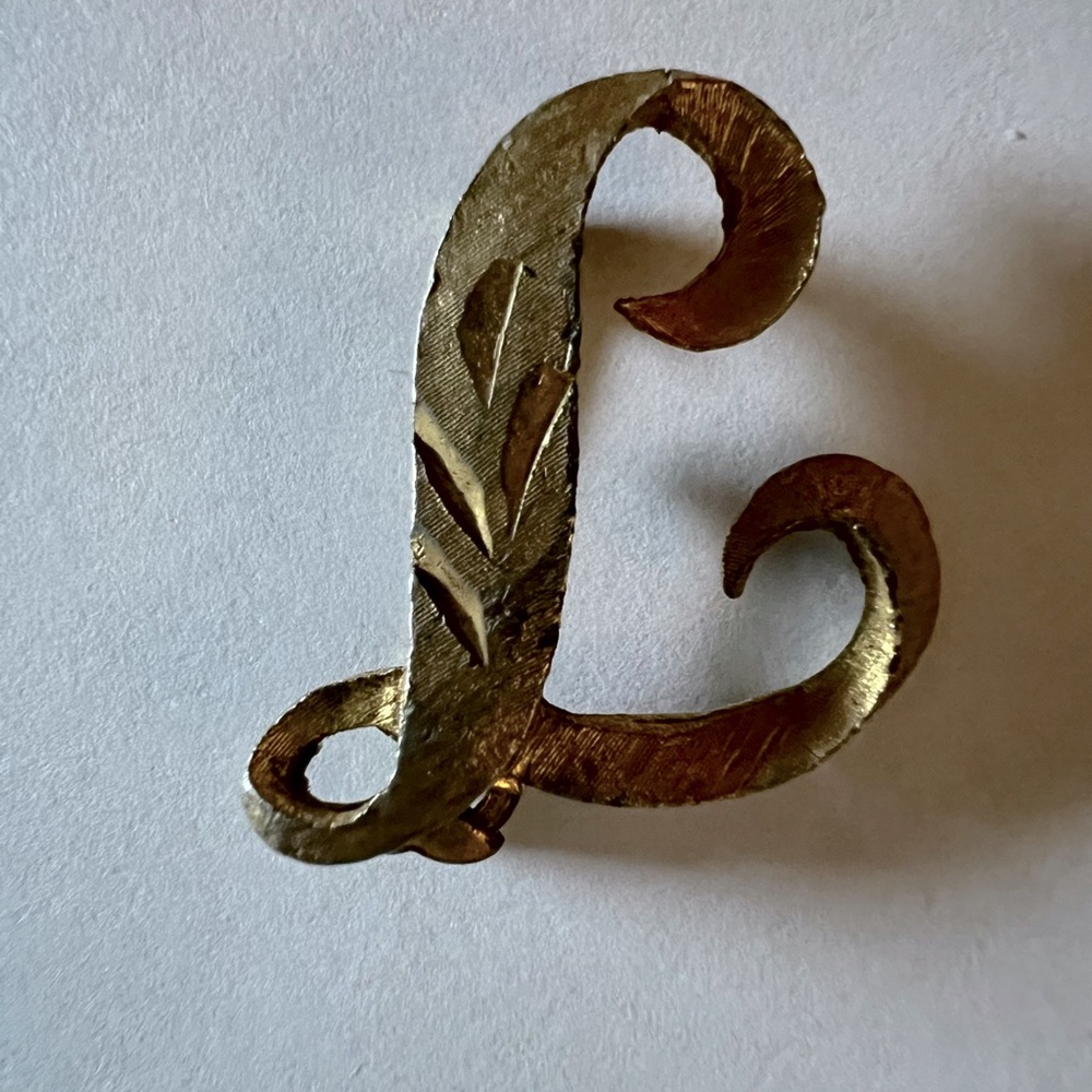 Vintage Manselle letter L initial Brooch Pin